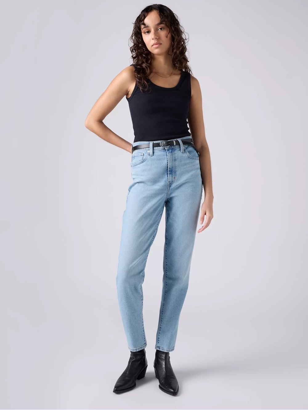 Levi's High Waisted Mom Jean